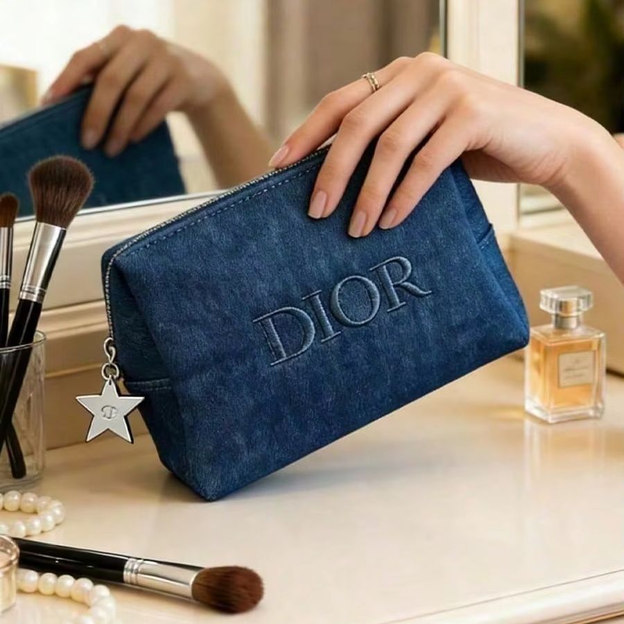 กระเป๋าเครื่องสำอาง Dior สีเดน - Beauty Makeup Dior บทวิจารณ์และราคา